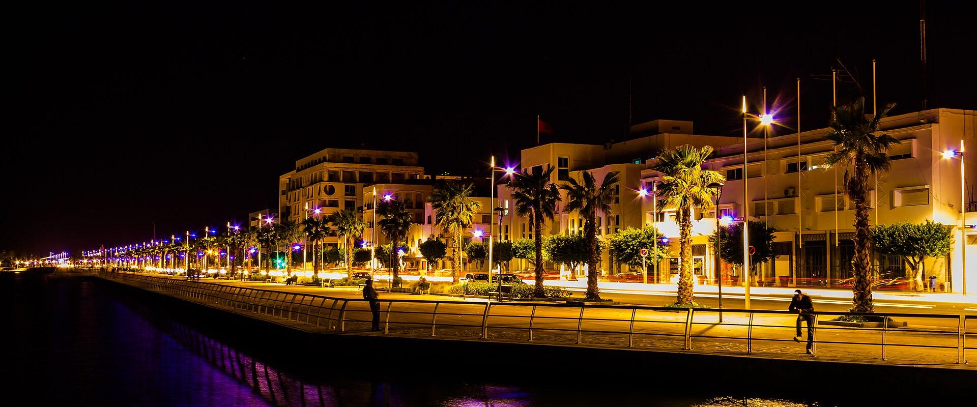 Local Cafes along the Corniche
