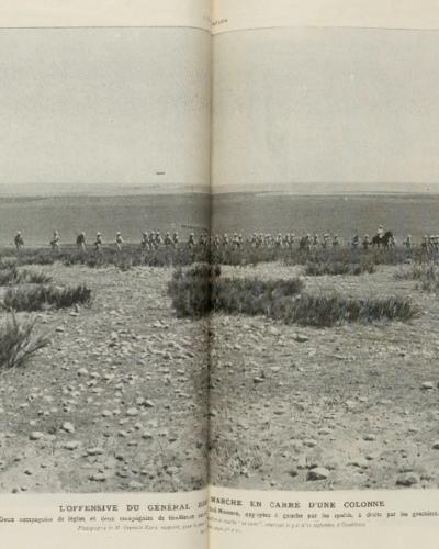 A black-and-white historical photograph showing a military column marching across an arid, scrubby landscape, with caption text identifying it as "L'OFFENSIVE DU GÉNÉRAL DRUDE" and "MARCHE EN CARRÉ D'UNE COLONNE".